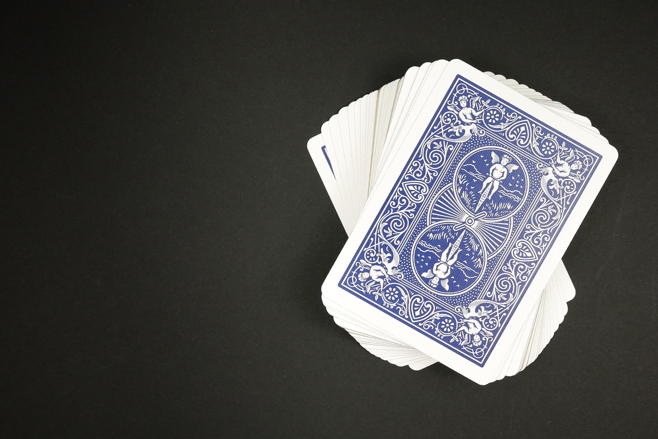 Cards, game, poker — Musician's Mate Gibson ES Sequence