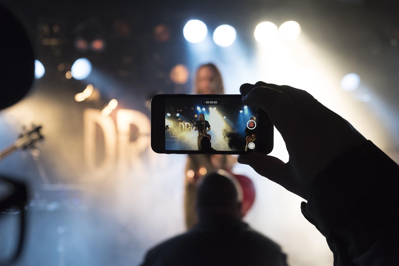 Concert, rock band, singing — Learn the Basics of Gambling Before Trying Out An Online Casino